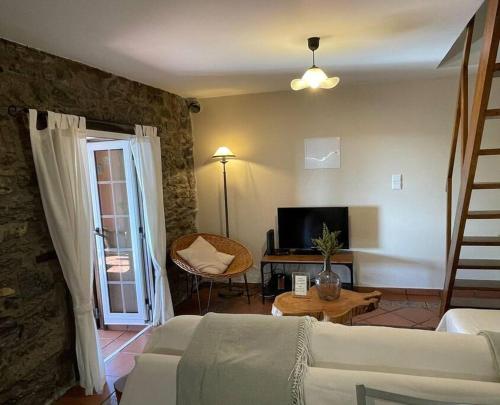 Secluded cottage w pool, oceanside view, 3BR, 3BA