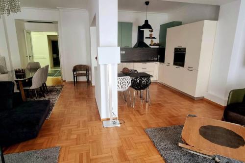 Petite Palace Aristotelous 2