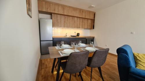 Dapur atau dapur kecil di Apartman Centar Bečej