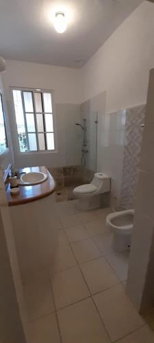 Ένα μπάνιο στο Cozy apartment near beach.