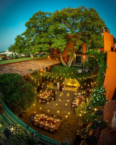 Taman di luar Casa Schuck Boutique Hotel