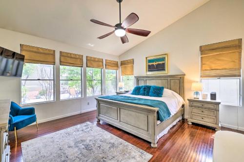 Giường trong phòng chung tại 2 Mi to Golf Home with Pool in Cave Creek!