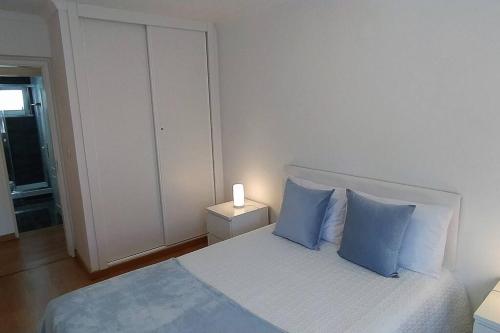 Lisbon, 2 Bedrooms, Metro & Airport, AC & WiFi