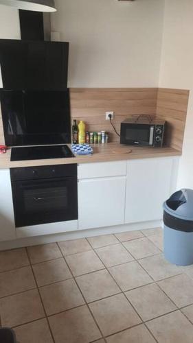 Photo de la galerie de l'établissement Radepont Maison 8 pers. max, à Radepont