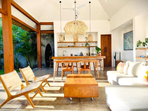 Posezení v ubytování SUNDAY Villa with private pool, near centre and beach