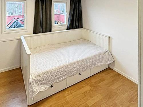 Postel nebo postele na pokoji v ubytování Holiday home Södertälje