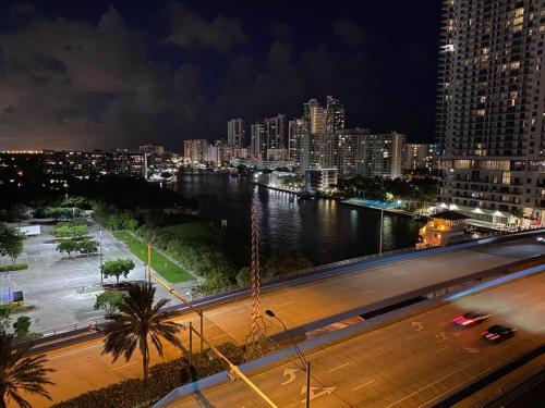 Vue générale sur Hallandale Beach ou vue de la ville depuis l'appartement