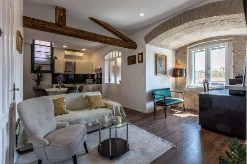 The Heart of Palace Apartment