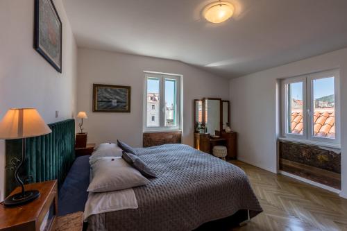 The Heart of Palace Apartment