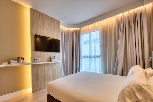 Holiday Inn Express - Madrid - Airport by IHG photo 32