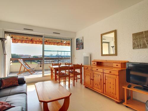 Photo de la galerie de l'établissement FF3 avec grande terrasse, proche plage et port, parking - FR-1-715-53, à Mauguio