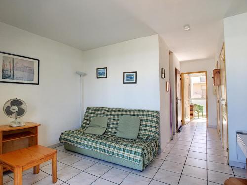 Photo de la galerie de l'établissement Appartement Lumineux F2 Proche Mer - 6 Couchages, Parking Privé, Animaux Admis - Carnon Ouest - FR-1-715-54, à Mauguio