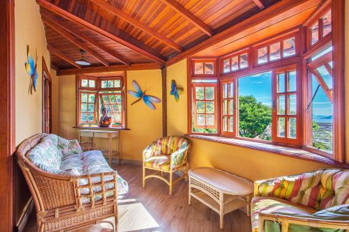 Χώρος καθιστικού στο Hotel Alemão Beach de Ilhabela