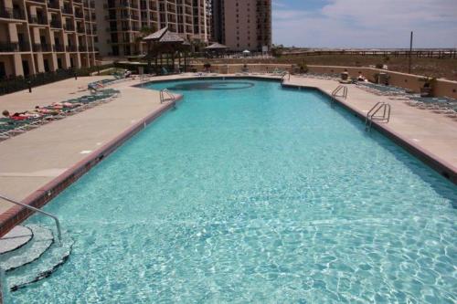 Πισίνα στο ή κοντά στο Phoenix VII 71113 by ALBVR - Beautiful Beachfront Condo with Amazing Views & Amenities!