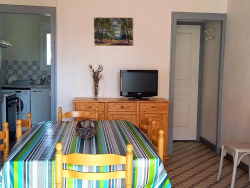 Photo de la galerie de l'établissement Maison T3 près mer, 2 chambres, 300m plage - FR-1-540-201, à Notre-Dame-de-Monts