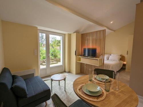 Studio confort à Angoulême avec terrasse, proche transports, idéale pour couples et bébés. - FR-1-653-231