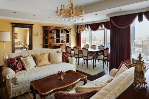 Χώρος καθιστικού στο SAAD Hotel Astana