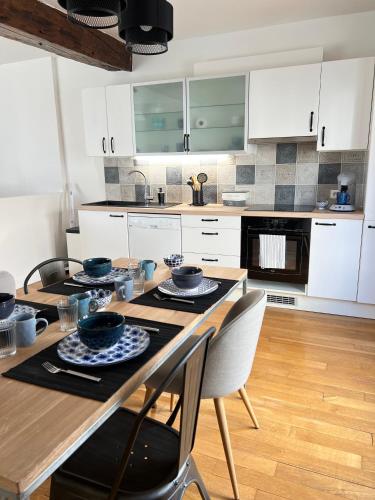 Le Rabelais, superbe appartement en duplex, proche forteresse et monument historique