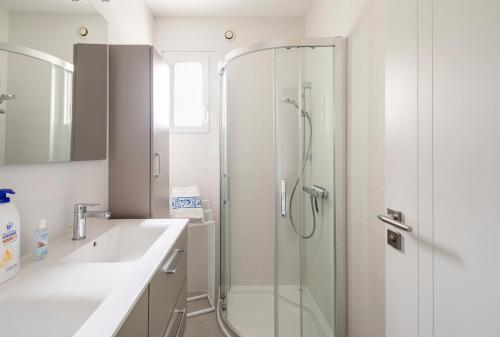 Photo de la galerie de l'établissement Maison au calme avec piscine , proche mer et ville, à Mordelles