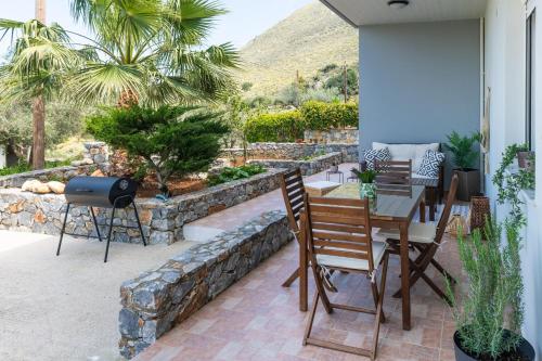 Eleanna's House - 400m From the Beach