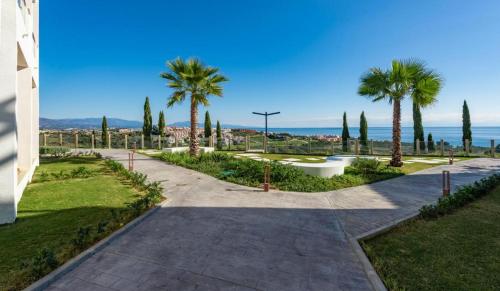 Small Oasis Nelson Mandela Apartment with sea view, two bedrooms, parking, terrace and pool
