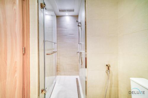 Koupelna v ubytování Pristine Studio at Azizi Riviera 7 MBR City by Deluxe Holiday Homes