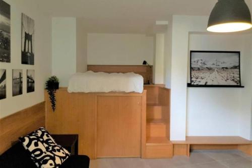 Легло или легла в стая в Tiny Apartment