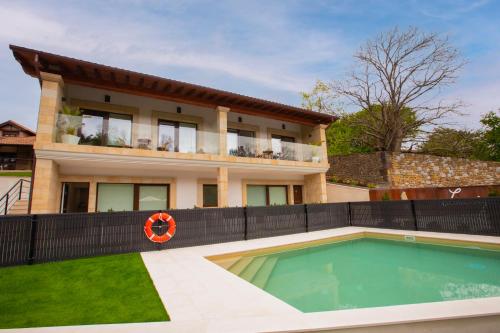 Πισίνα στο ή κοντά στο Luxury Río
