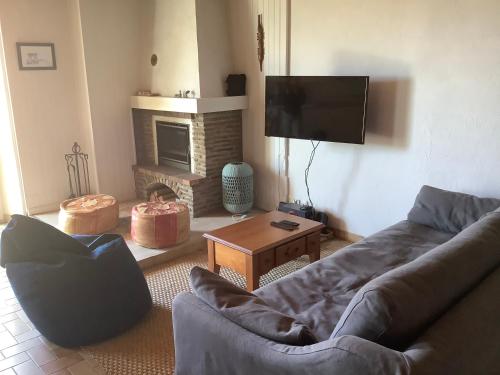 Photo de la galerie de l'établissement LES AMOUREUX DU VIEUX LAVOIR T3 Hyères Médiéval, à Hyères