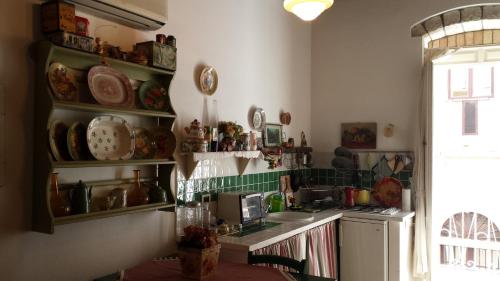 Casa Mariucciaにあるキッチンまたは簡易キッチン