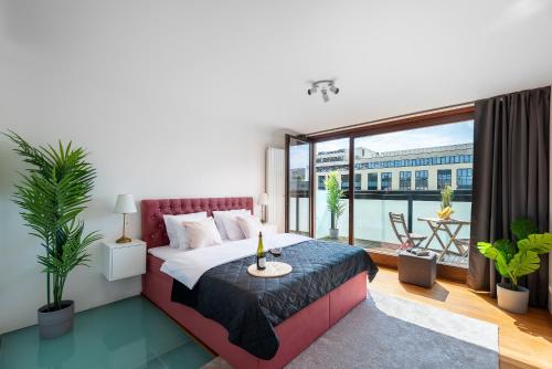Modern 4-bedrooms apartment with parking
