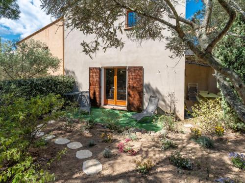 Vonkajšia záhrada v ubytovaní Holiday Home Chez Béatrice et Pascal by Interhome