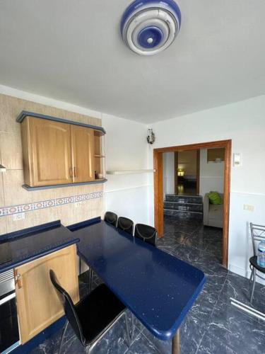 Cucina o angolo cottura di CLAUDIA Puertito de Adeje - 2 bedrooms, 70mq, on the beach