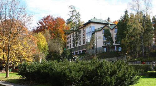 Сад в Hotel Prezydent Krynica Zdrój