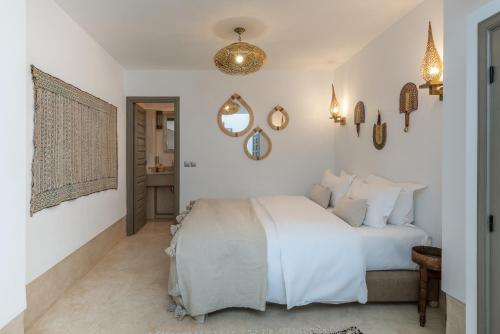 Katil atau katil-katil dalam bilik di Riad Louhou