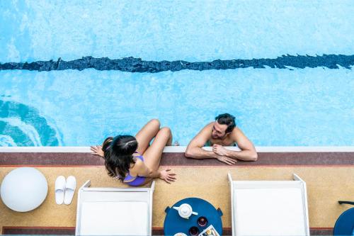 Επισκέπτες που μένουν στο Molitor Hotel & Spa Paris - MGallery Collection