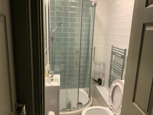 Koupelna v ubytování Small,smart,tidy 2 bed apartment