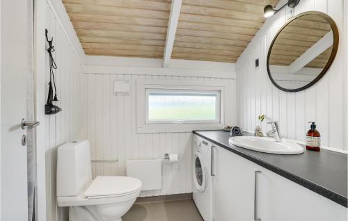 Koupelna v ubytování Nice Home In Harbore With Wifi