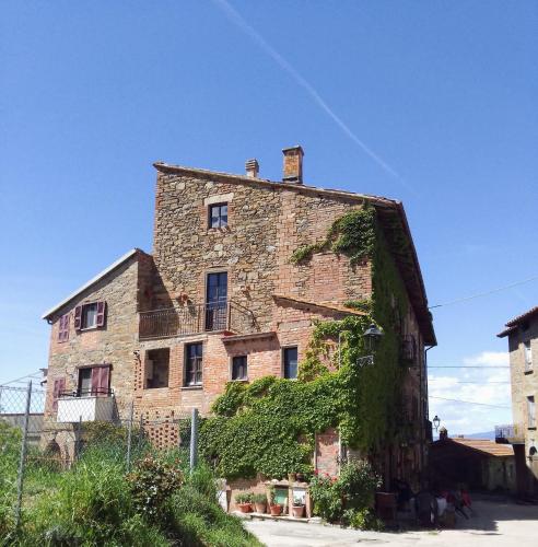 Agriturismo CasaVacanza nel Borgo di Cenaioli tra Toscana e Umbria