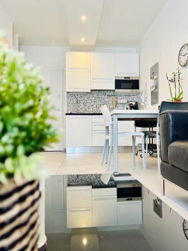 Cucina o angolo cottura di Nice apartments in the historic center
