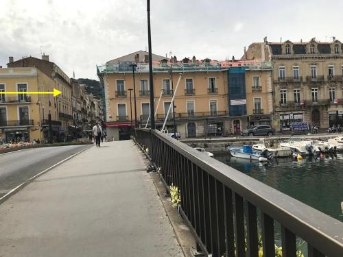 Zdjęcie z galerii obiektu Centre ville -cadre royal - appartement de charme. w mieście Sète