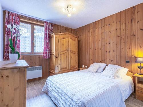 Appartement de style montagnard dans chalet rustique, au cœur du vieux village et aux pieds des pistes