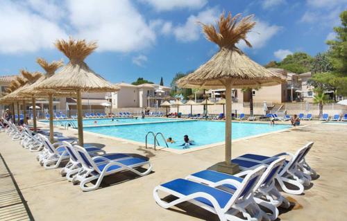 STUDIO CLIMATISE RESIDENCE 3 étoiles LES OCEANIDES PLAGE A 400m