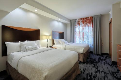 Tempat tidur dalam kamar di Fairfield Inn & Suites by Marriott Harrisburg West/New Cumberland