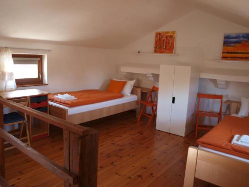 Krevet ili kreveti u jedinici u objektu Apartment Krnica N43