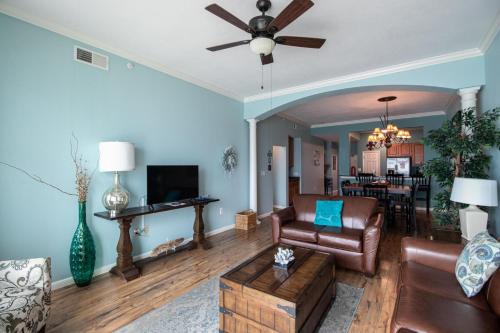 Legacy I 1303 Penthouse – Photos 2