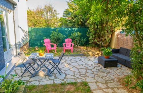 Vonkajšia záhrada v ubytovaní Studio au calme tout confort proche des plages - Jardin WIFI Parking