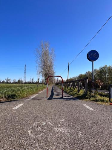 a basketball hoop on the side of a road at Hotel Il Mulino B&B in Merlino