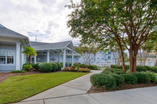 Κήπος έξω από το Residence Inn by Marriott Wilmington Landfall