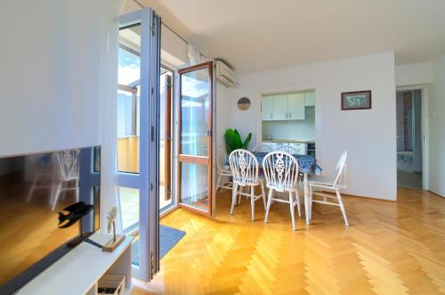 Apartment Frane
